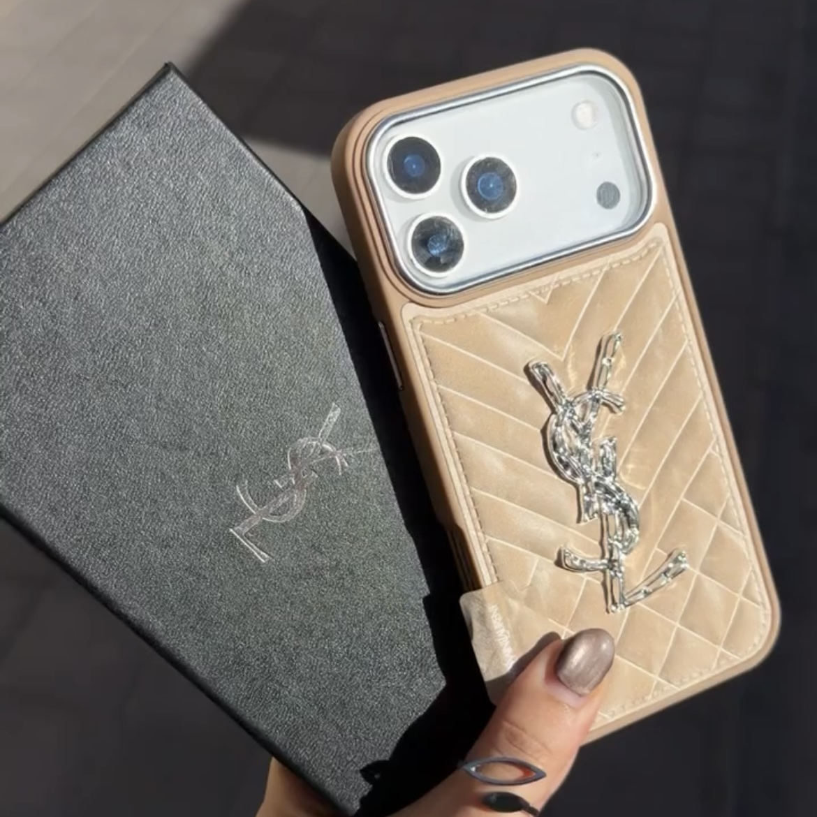 گارد YSL puffer