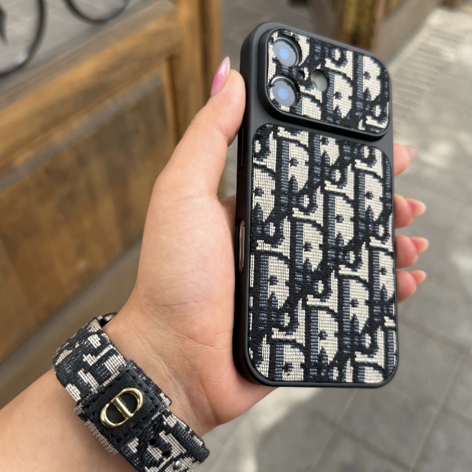 قاب Dior AG
